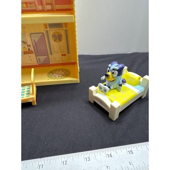 Bluey Figurine Mini Dollhouse Playset With Furniture & Accessories By Moose - Picture 5 of 10